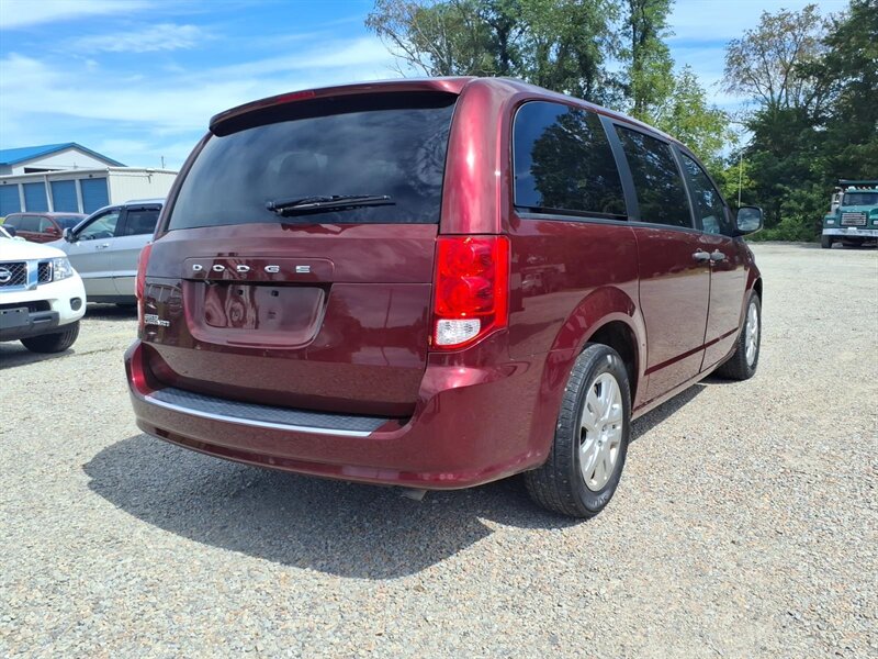 2019 Dodge Grand Caravan SE - Photo 6 - Carmichaels, PA 15320