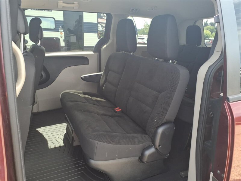 2019 Dodge Grand Caravan SE - Photo 10 - Carmichaels, PA 15320