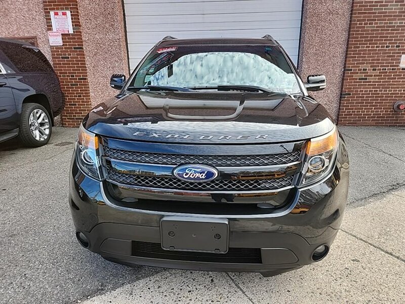 2015 Ford Explorer Sport's photo