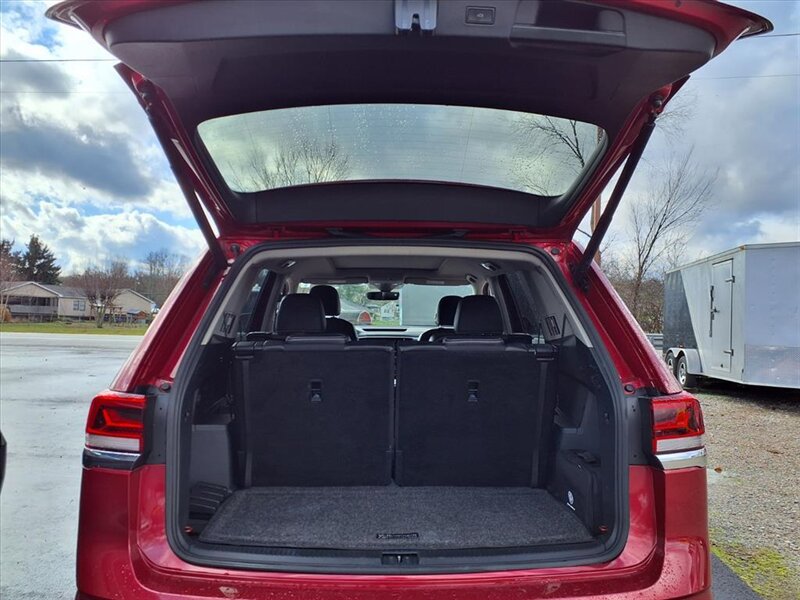 2022 Volkswagen Atlas SEL 4Motion - Photo 9 - Carmichaels, PA 15320