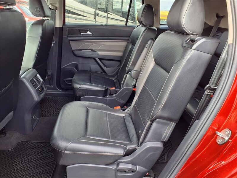 2022 Volkswagen Atlas SEL 4Motion - Photo 7 - Carmichaels, PA 15320
