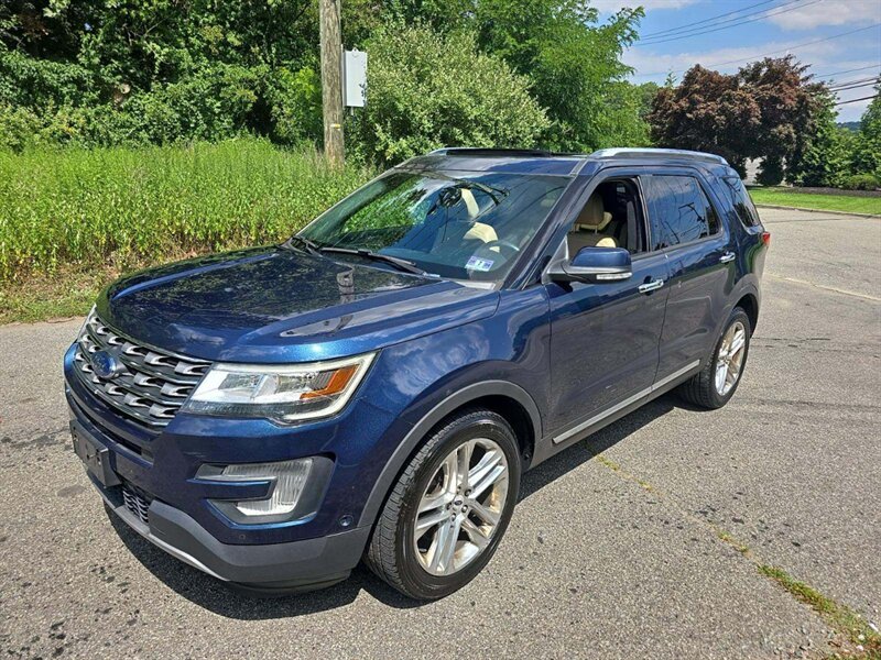 2017 Ford Explorer Limited - Photo 1 - Carmichaels, PA 15320