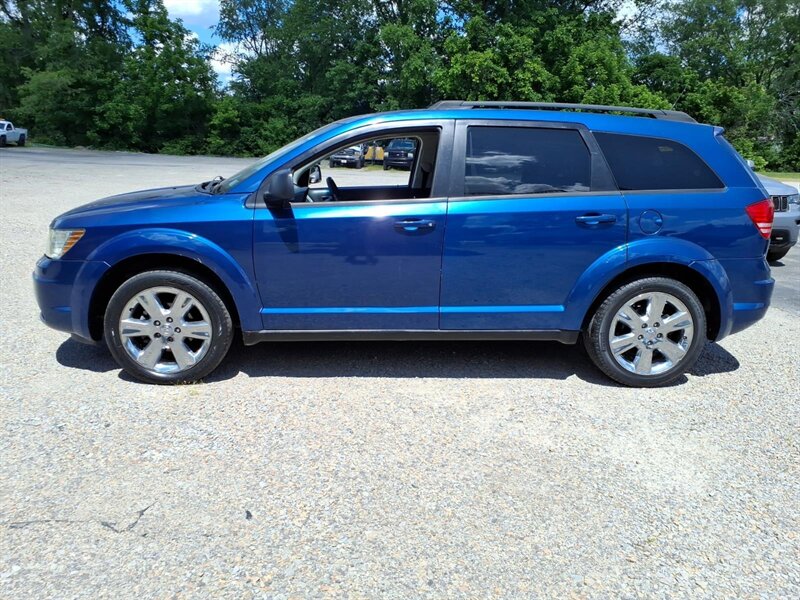 2010 Dodge Journey SXT - Photo 4 - Carmichaels, PA 15320