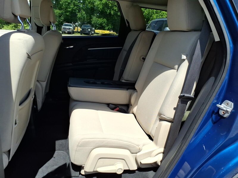2010 Dodge Journey SXT - Photo 7 - Carmichaels, PA 15320