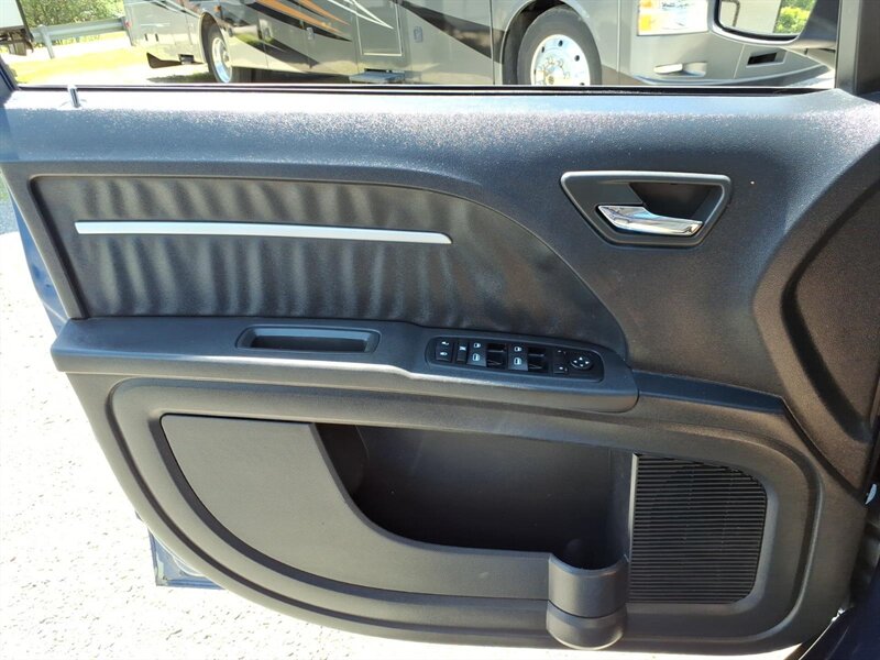 2010 Dodge Journey SXT - Photo 12 - Carmichaels, PA 15320