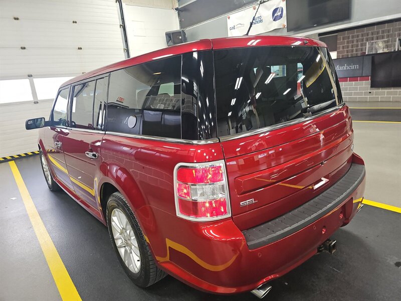 2017 Ford Flex SEL - Photo 8 - Carmichaels, PA 15320