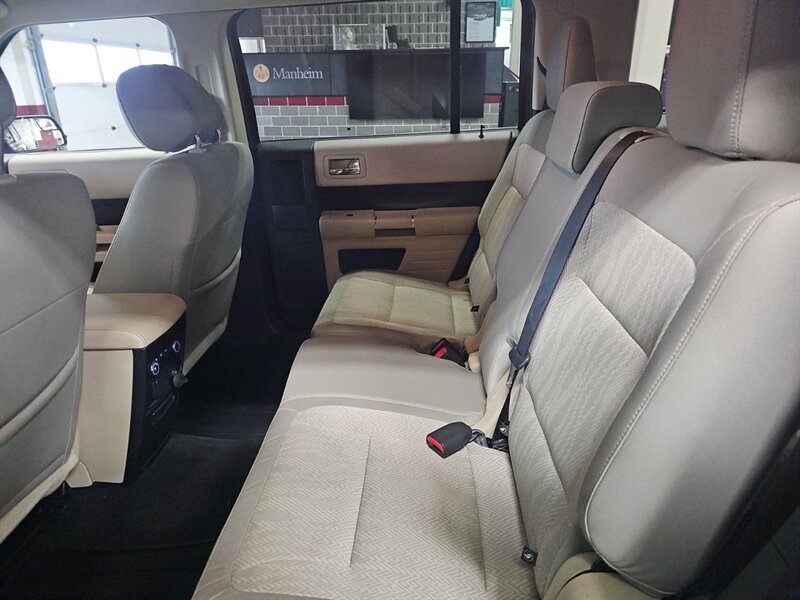 2017 Ford Flex SEL - Photo 10 - Carmichaels, PA 15320