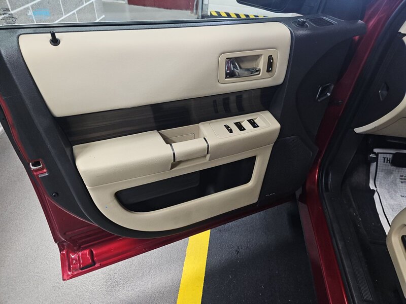 2017 Ford Flex SEL - Photo 11 - Carmichaels, PA 15320