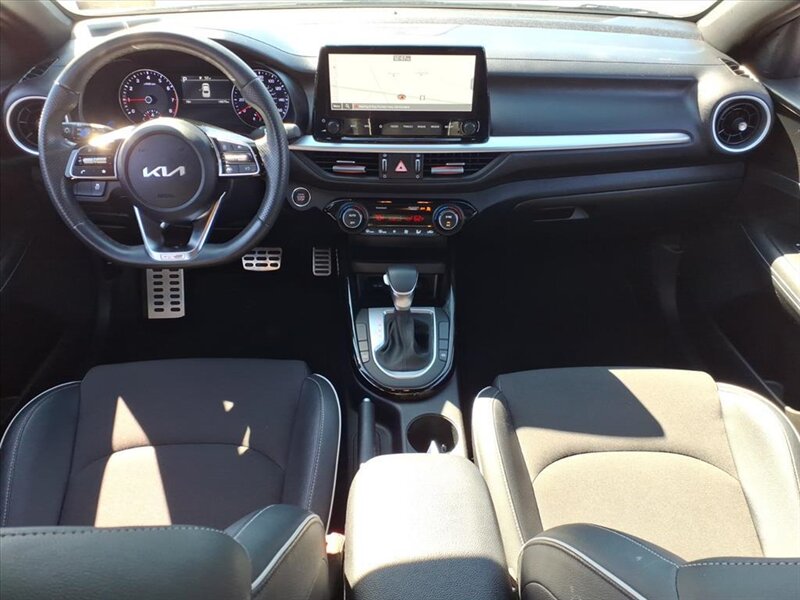 2023 Kia Forte GT-Line   - Photo 9 - Carmichaels, PA 15320