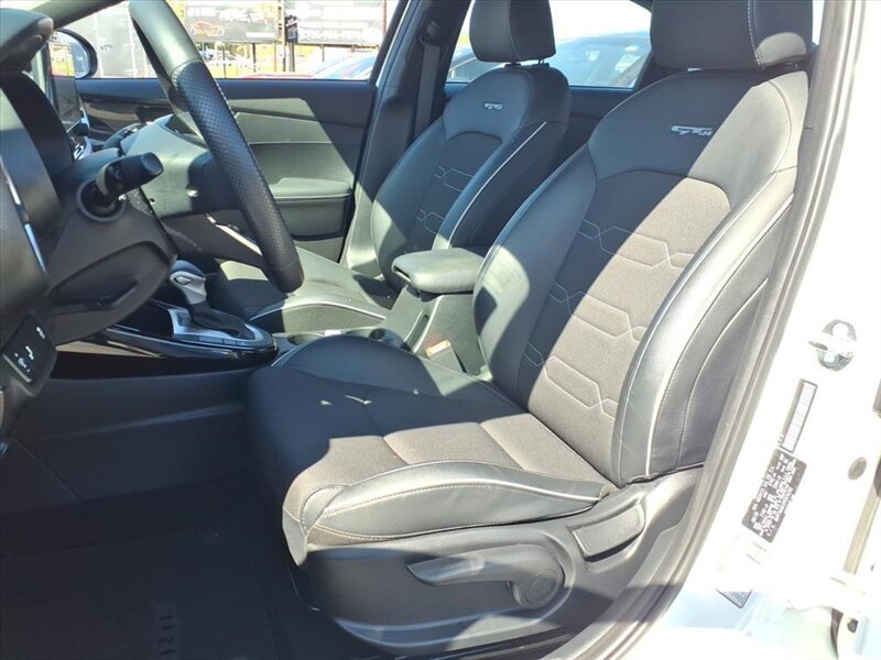 2023 Kia Forte GT-Line   - Photo 7 - Carmichaels, PA 15320