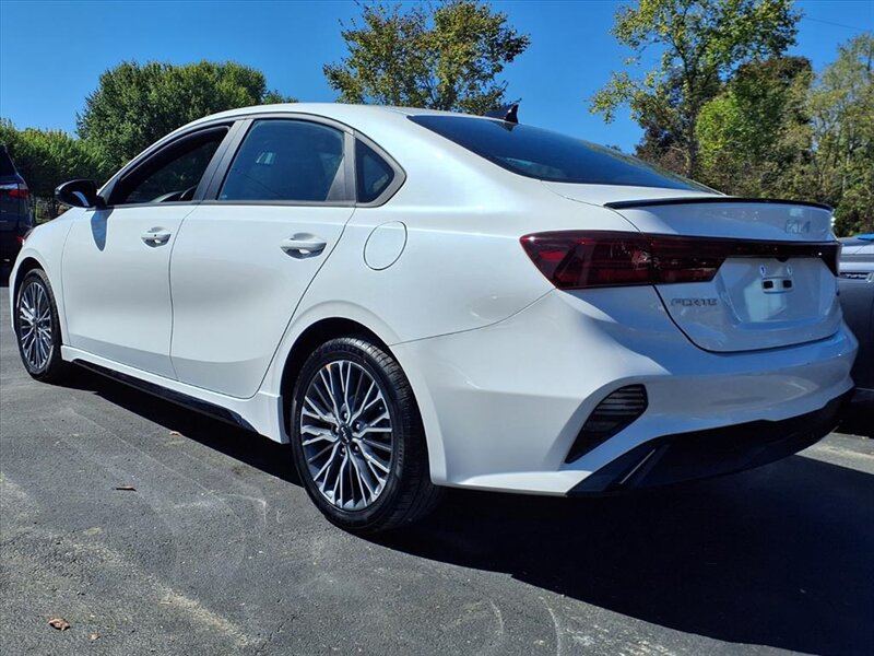 2023 Kia Forte GT-Line   - Photo 3 - Carmichaels, PA 15320