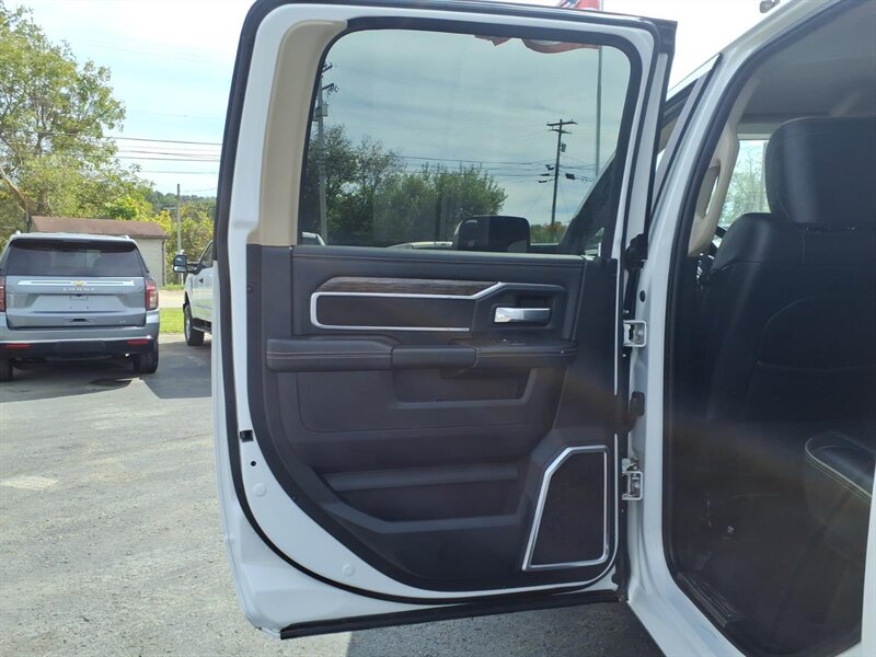2021 RAM 2500 Laramie - Photo 10 - Carmichaels, PA 15320