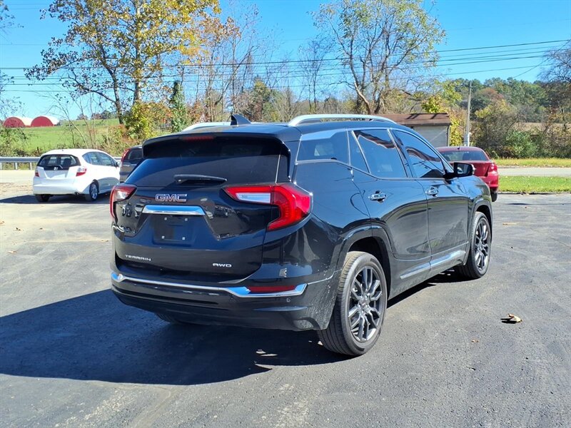 2022 GMC Terrain Denali - Photo 5 - Carmichaels, PA 15320