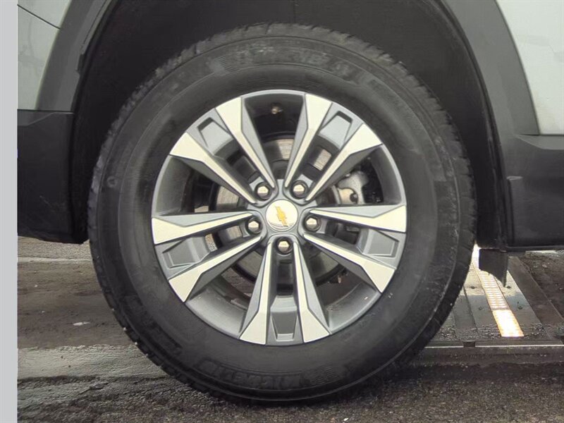 2025 Chevrolet Equinox LT - Photo 7 - Carmichaels, PA 15320