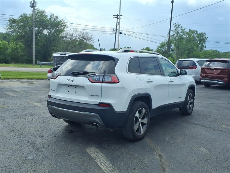 2020 Jeep Cherokee Limited - Photo 4 - Carmichaels, PA 15320