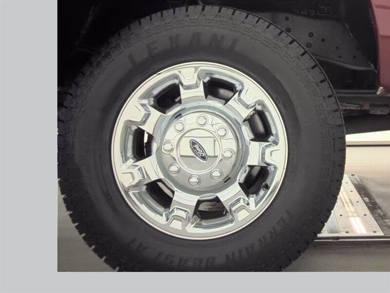 2014 Ford F-250 XLT - Photo 9 - Carmichaels, PA 15320