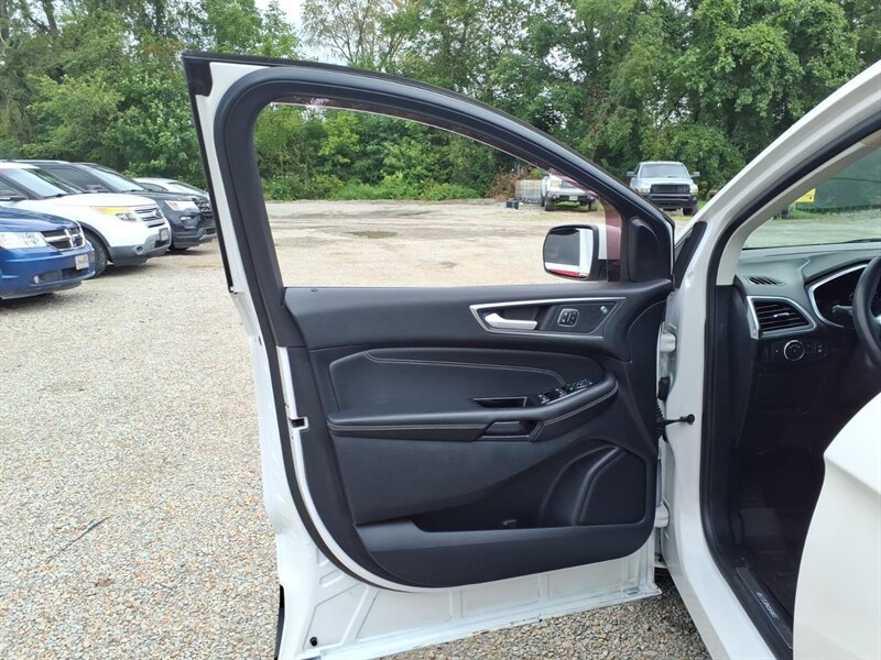 2019 Ford Edge Titanium - Photo 7 - Carmichaels, PA 15320
