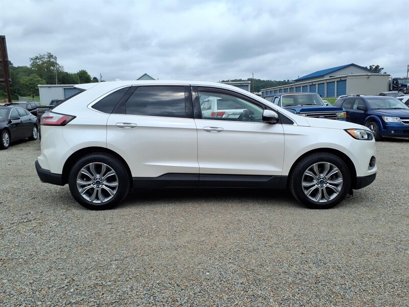 2019 Ford Edge Titanium - Photo 4 - Carmichaels, PA 15320