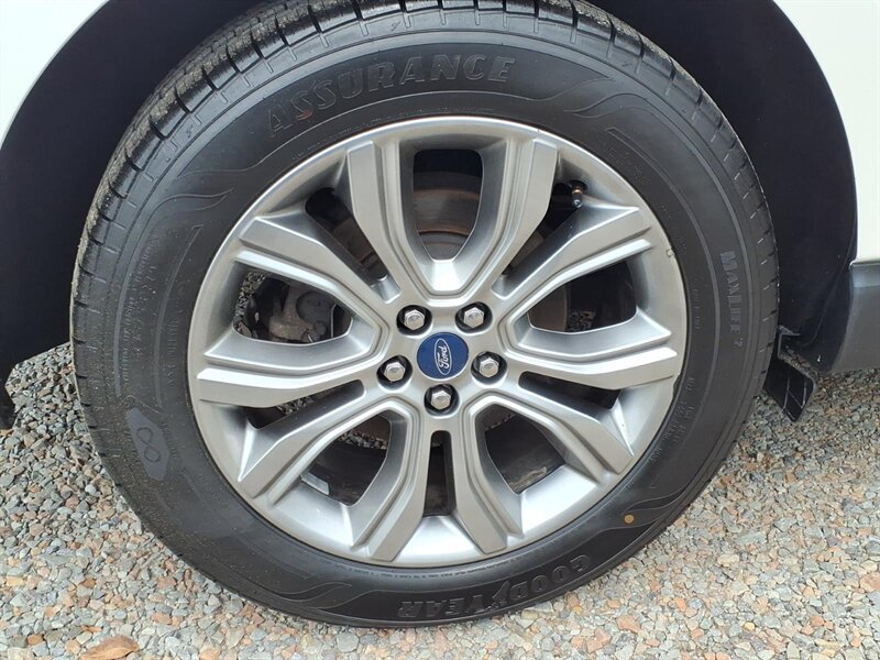 2019 Ford Edge Titanium - Photo 6 - Carmichaels, PA 15320