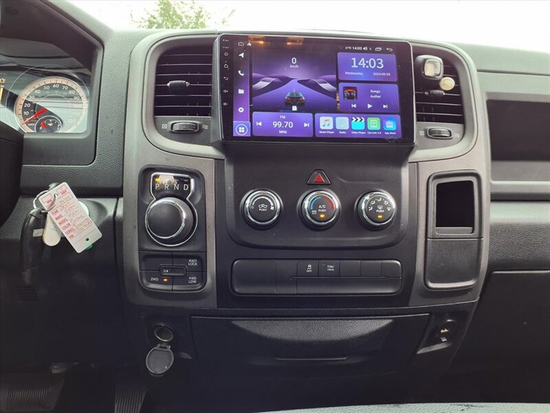 2017 RAM 1500 Express   - Photo 12 - Carmichaels, PA 15320