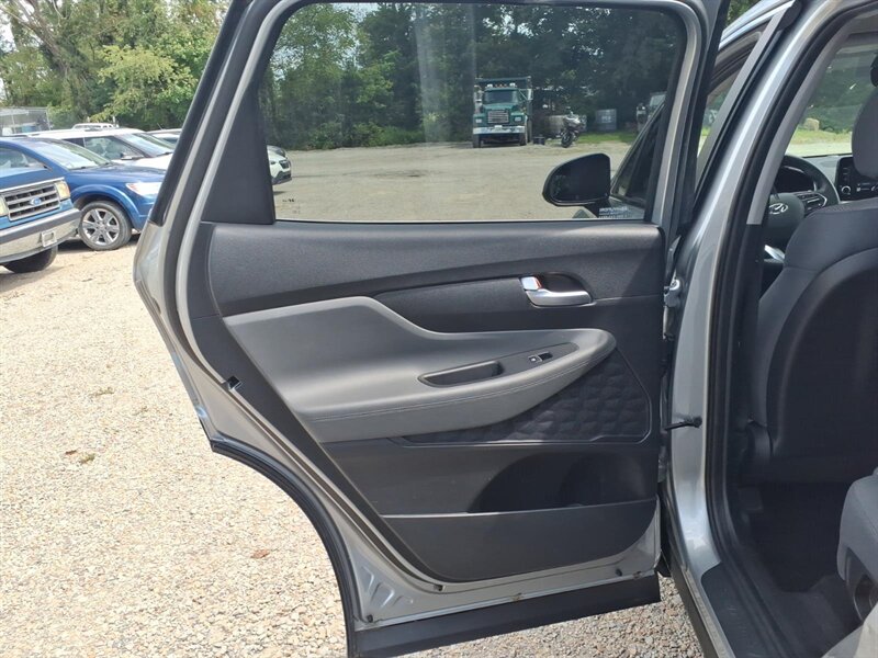 2023 Hyundai SANTA FE SE - Photo 10 - Carmichaels, PA 15320