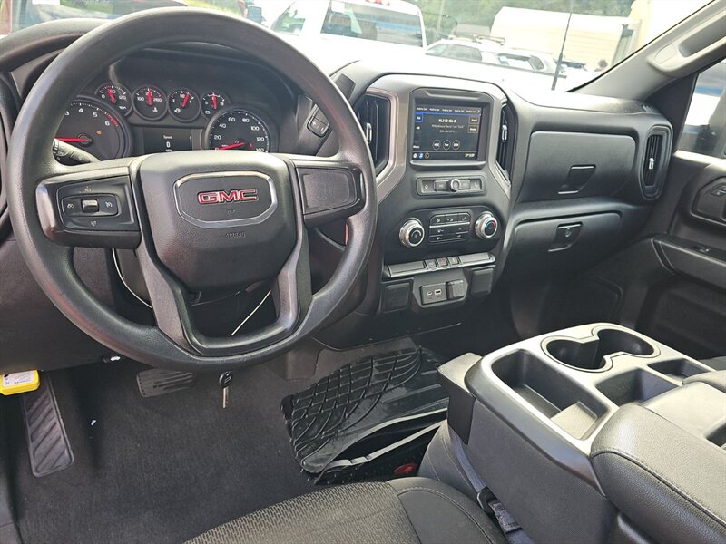 2022 GMC Sierra 2500 Pro - Photo 9 - Carmichaels, PA 15320