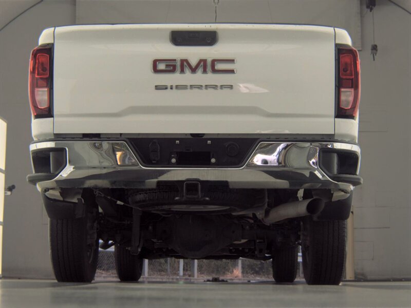 2022 GMC Sierra 2500 Pro - Photo 5 - Carmichaels, PA 15320