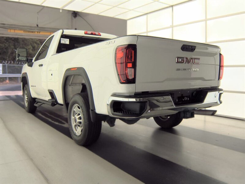 2022 GMC Sierra 2500 Pro - Photo 3 - Carmichaels, PA 15320