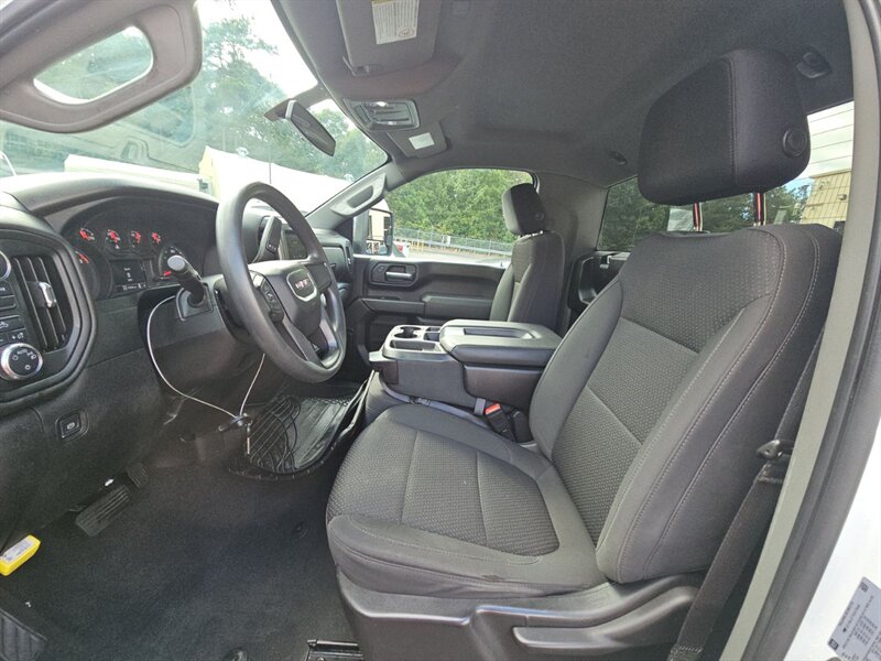 2022 GMC Sierra 2500 Pro - Photo 10 - Carmichaels, PA 15320