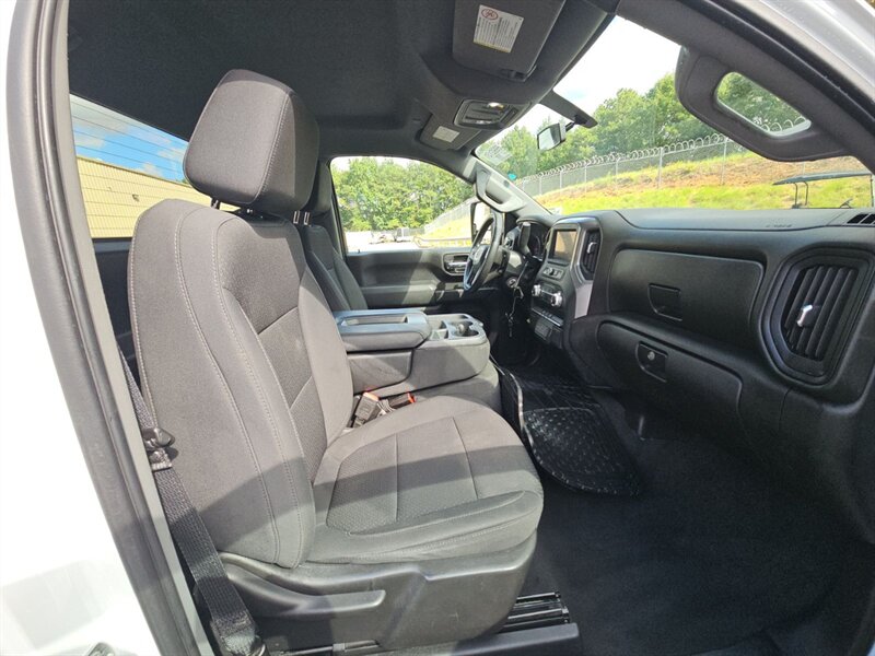2022 GMC Sierra 2500 Pro - Photo 11 - Carmichaels, PA 15320