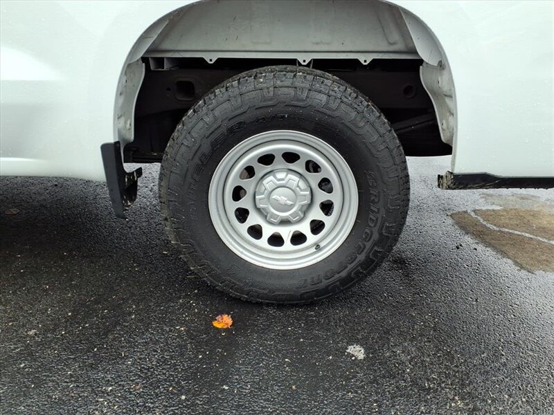 2022 Chevrolet Silverado 1500 Work Truck   - Photo 5 - Carmichaels, PA 15320