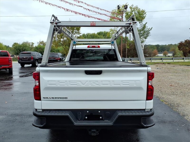 2022 Chevrolet Silverado 1500 Work Truck   - Photo 4 - Carmichaels, PA 15320