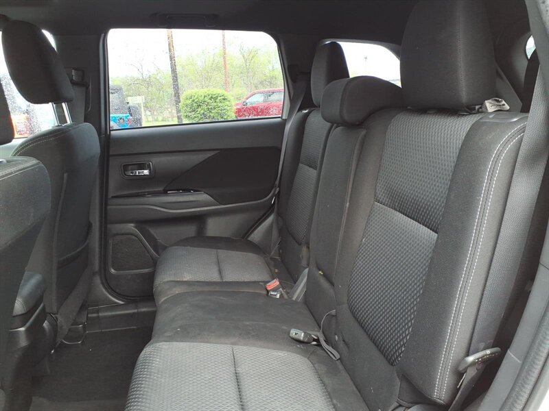 2018 Mitsubishi Outlander LE - Photo 7 - Carmichaels, PA 15320