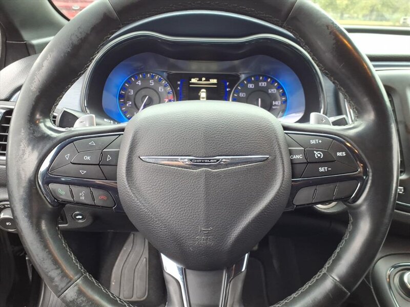 2015 Chrysler 200 S   - Photo 13 - Carmichaels, PA 15320