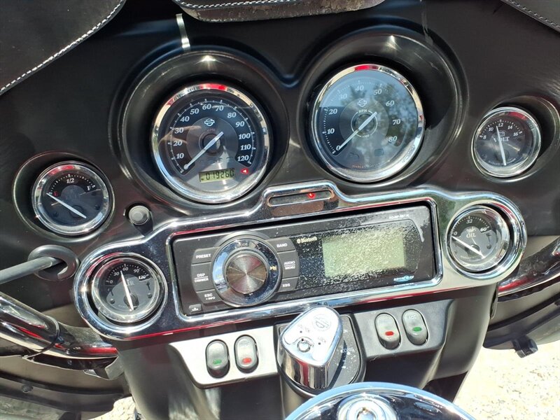 2011 Harley-Davidson Electra Glide TOURING - Photo 9 - Carmichaels, PA 15320