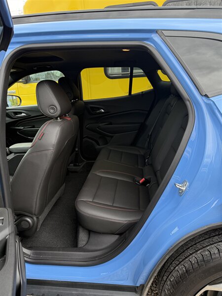 2024 Chevrolet Trax RS   - Photo 5 - Carmichaels, PA 15320