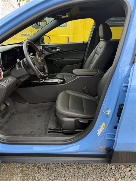 2024 Chevrolet Trax RS   - Photo 4 - Carmichaels, PA 15320