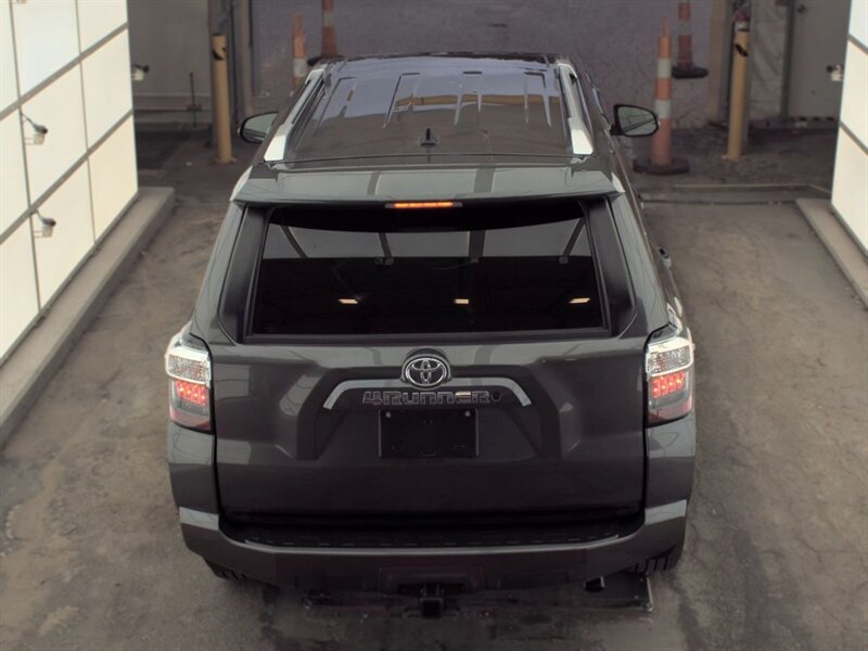 2015 Toyota 4Runner SR5 Premium - Photo 5 - Carmichaels, PA 15320