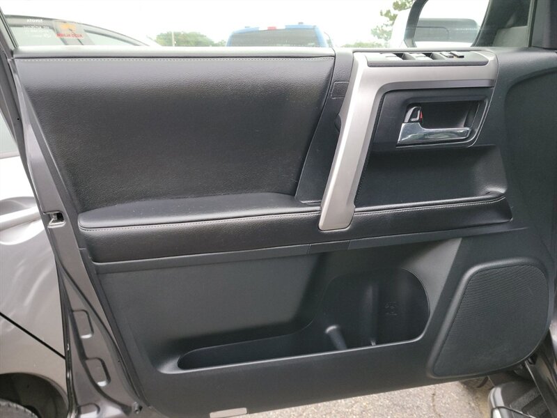 2015 Toyota 4Runner SR5 Premium - Photo 12 - Carmichaels, PA 15320
