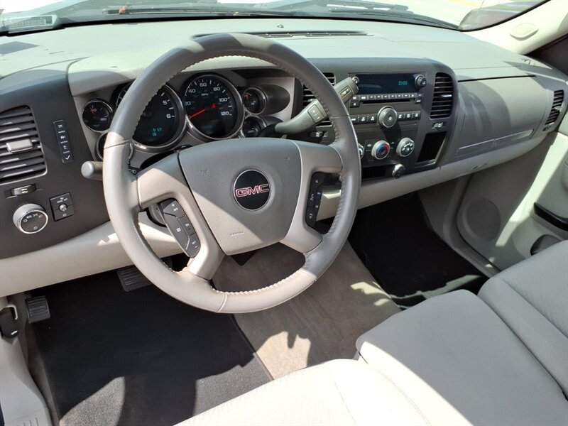 2012 GMC Sierra 1500 SLE - Photo 7 - Carmichaels, PA 15320