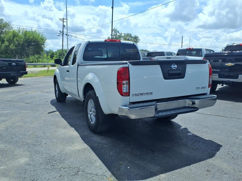 2016 Nissan Frontier SV V6 - Photo 5 - Carmichaels, PA 15320