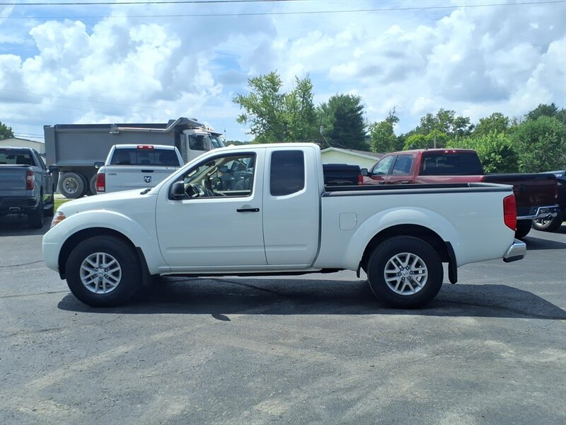 2016 Nissan Frontier SV V6 - Photo 4 - Carmichaels, PA 15320