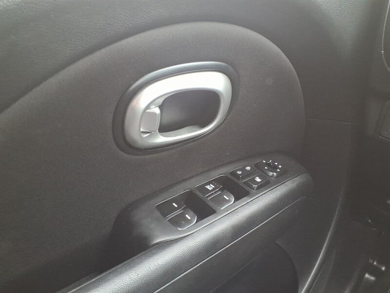 2016 Kia Soul - Photo 10 - Carmichaels, PA 15320