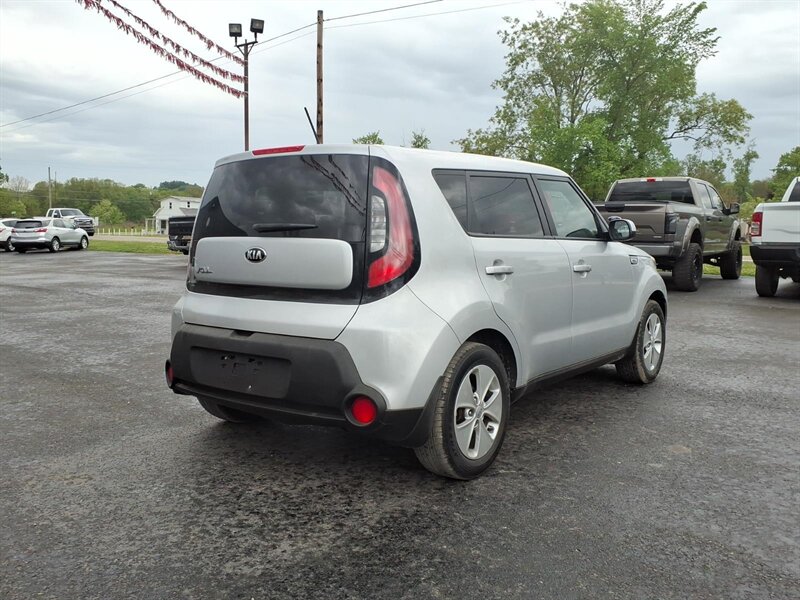 2016 Kia Soul - Photo 4 - Carmichaels, PA 15320