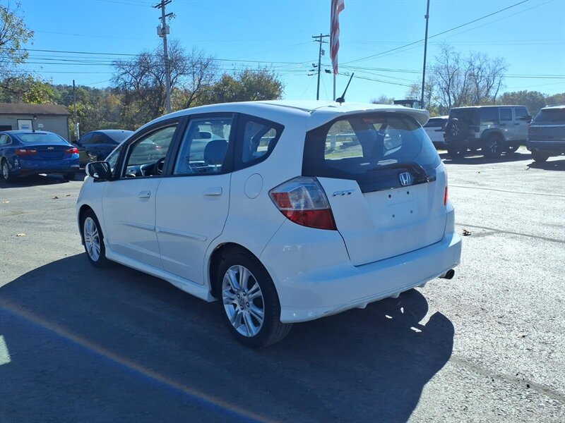 2009 Honda Fit Sport - Photo 6 - Carmichaels, PA 15320