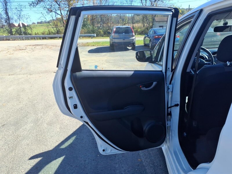 2009 Honda Fit Sport - Photo 10 - Carmichaels, PA 15320