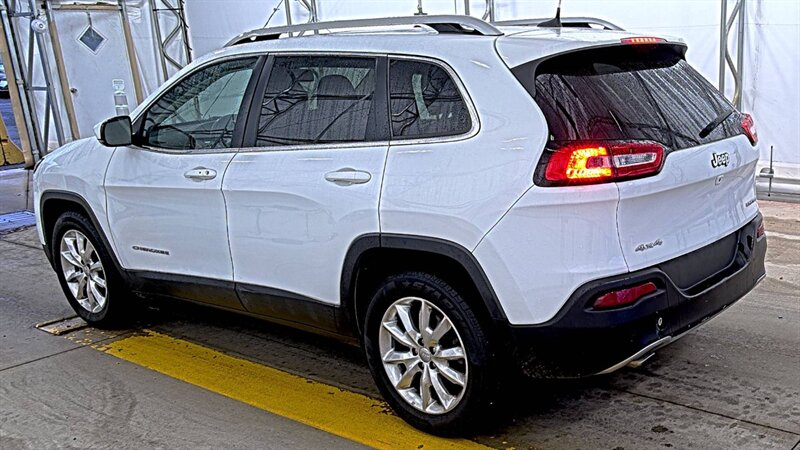 2016 Jeep Cherokee Limited - Photo 3 - Carmichaels, PA 15320