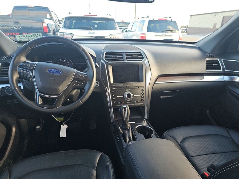 2019 Ford Explorer Limited - Photo 8 - Carmichaels, PA 15320