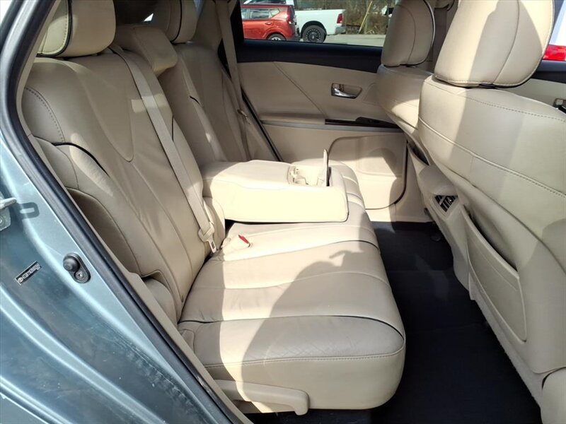 2009 Toyota Venza FWD V6 - Photo 7 - Carmichaels, PA 15320