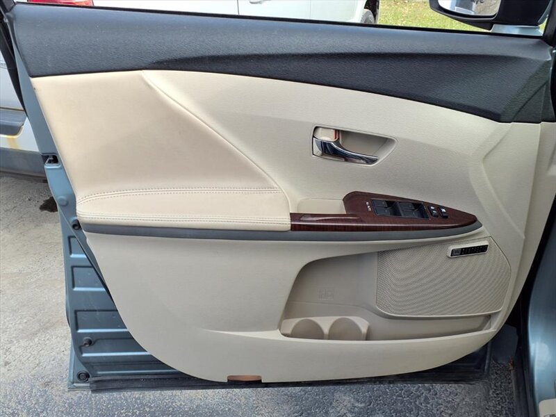 2009 Toyota Venza FWD V6 - Photo 9 - Carmichaels, PA 15320